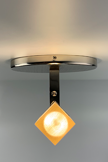 4 daci single sconce