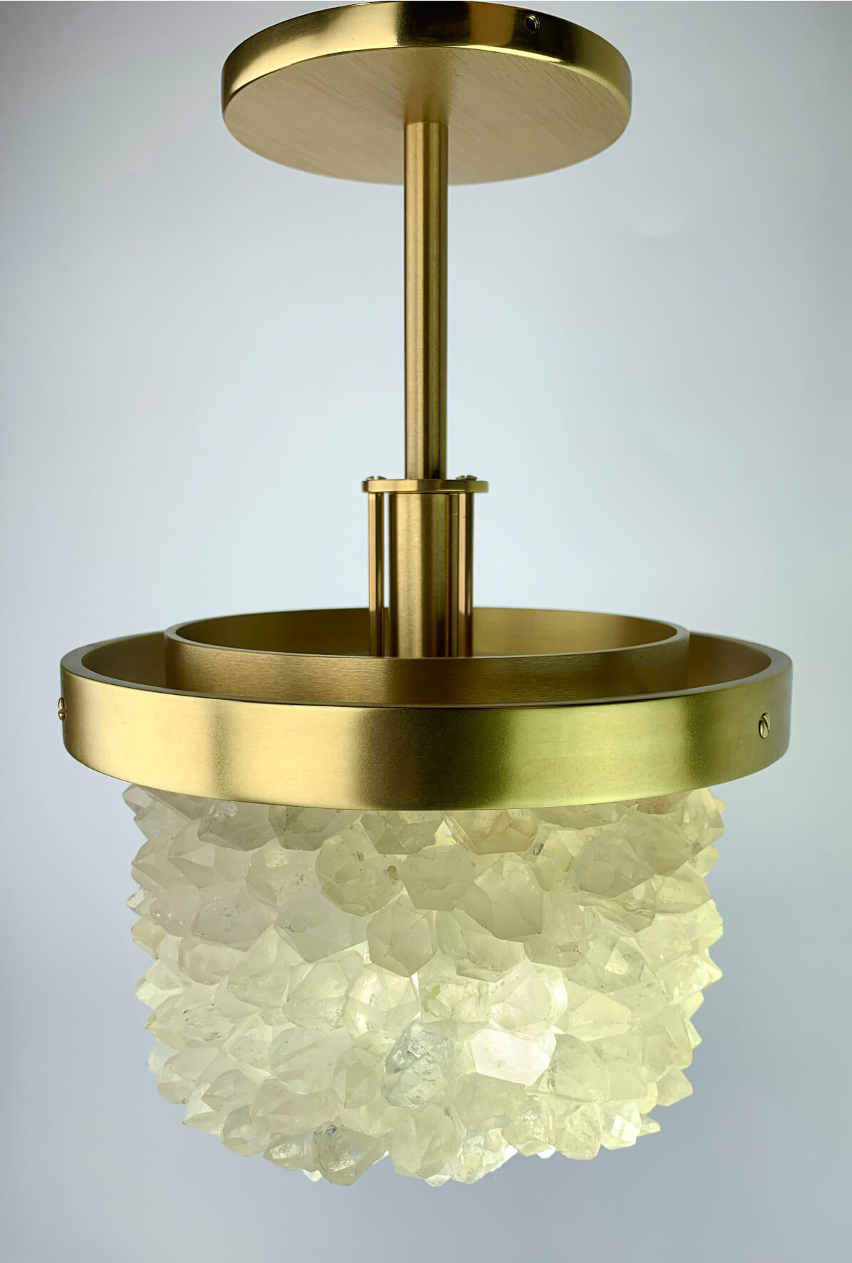 Grand Quartz Pendant 1