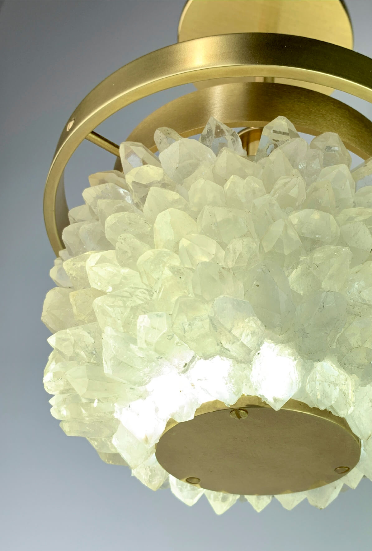 Grand Quartz Pendant 2