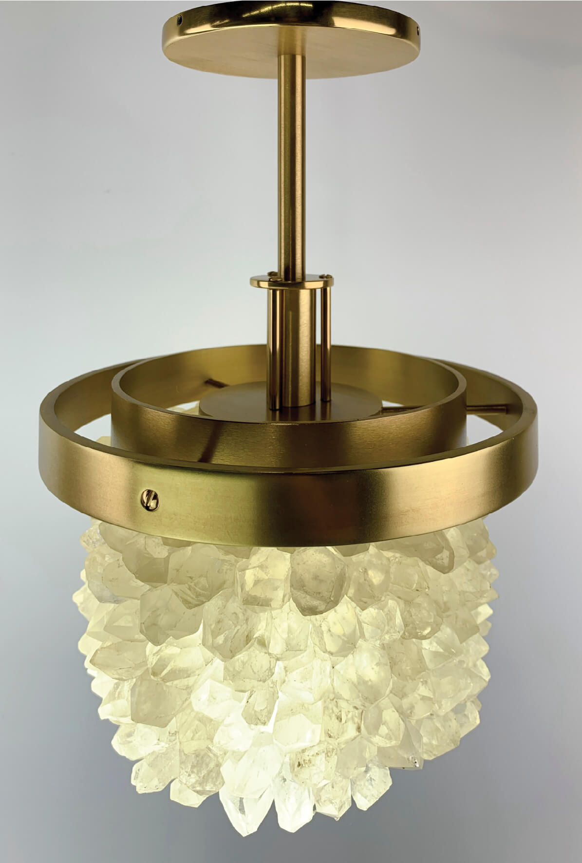 Grand Quartz Pendant 3